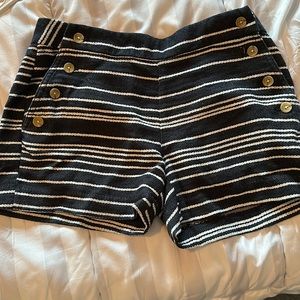 Slight high waisted
